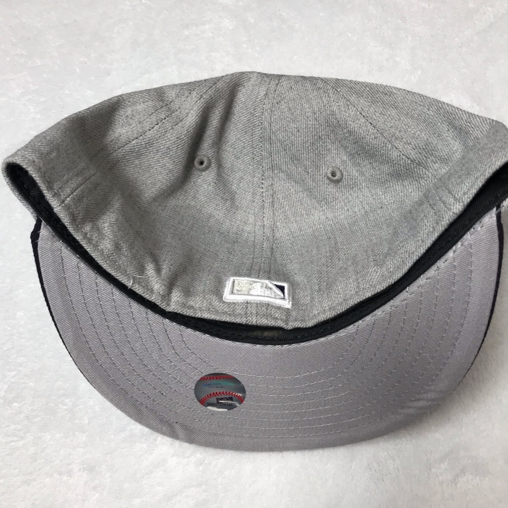 New Era San Diego SD Padres 59fifty Hat Size 7-1/8 - Picture 3 of 3